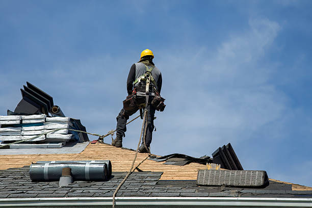 Professional Roof Installation technician working in Abingdon, IL